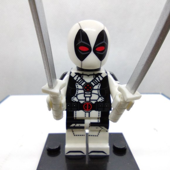 Deadpool custom designed set of 8 - Picture 8 of 10